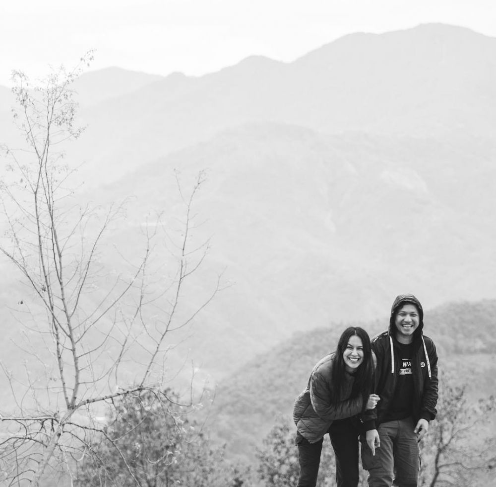 10 Momen kedekatan Gading Marten & Sophia Latjuba, kompak abis