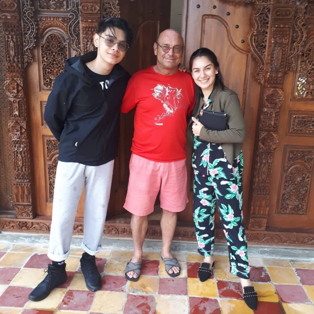 10 Momen kedekatan Irish Bella dan ayahnya, so sweet