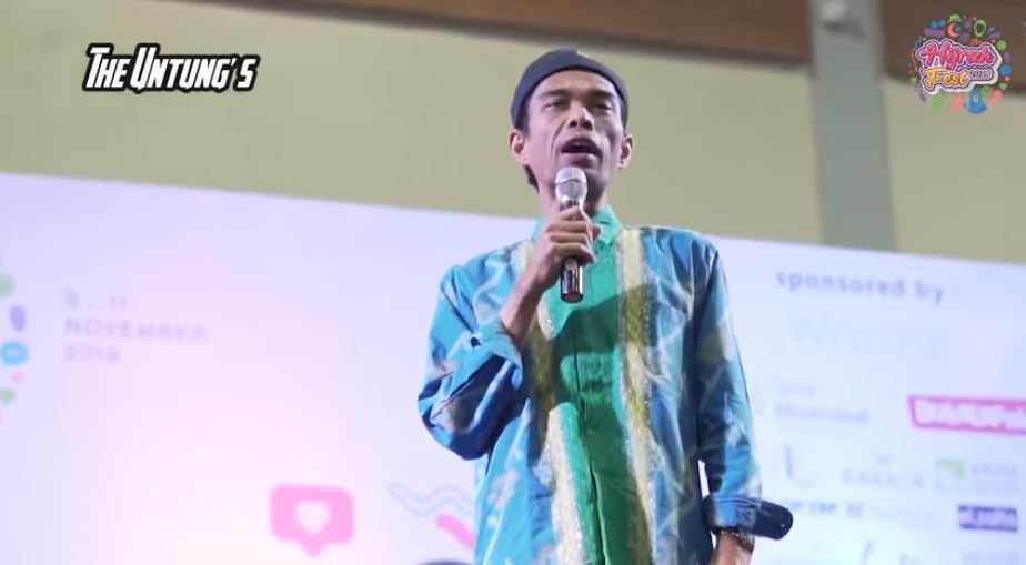 8 Momen seru Arie Untung naik helikopter bareng Ustaz Abdul Somad
