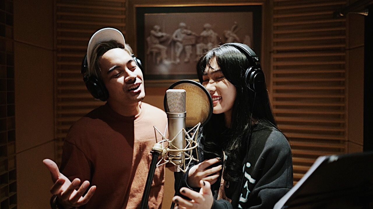  Isyana Sarasvati & Gamaliel kolaborasi untuk film Disney Aladdin