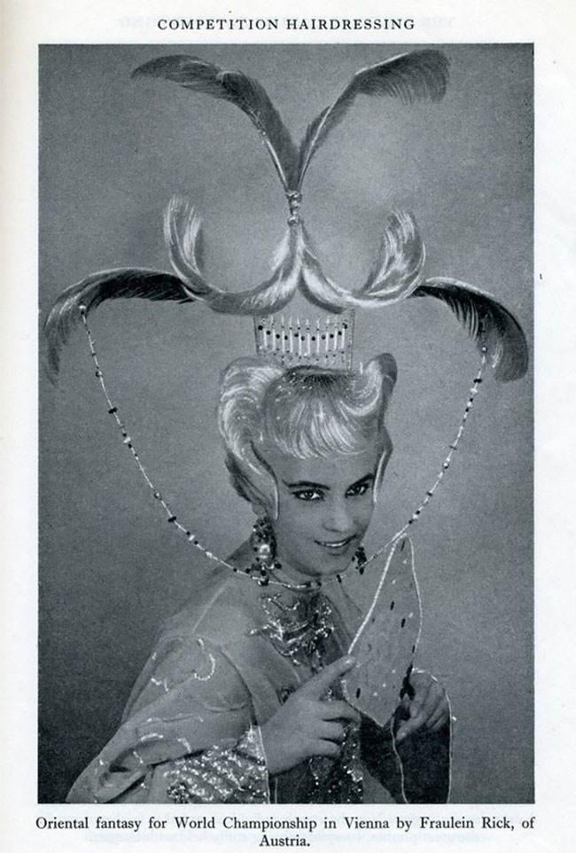 8 Foto kompetisi tata rambut era 1950-an, unik banget