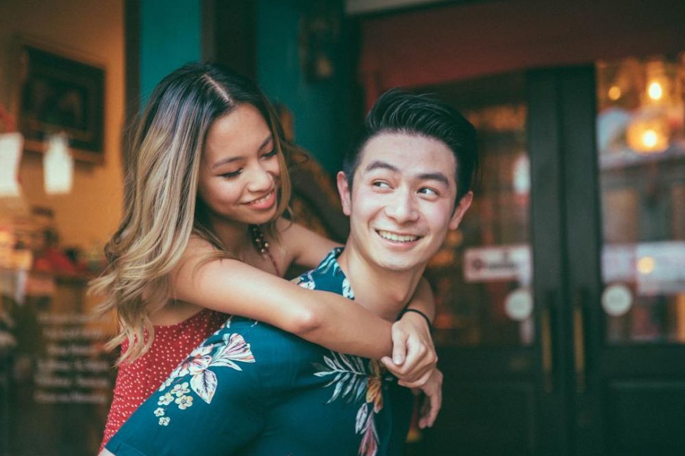 10 Momen mesra chef Reynold Poernomo bareng pacar, bikin baper