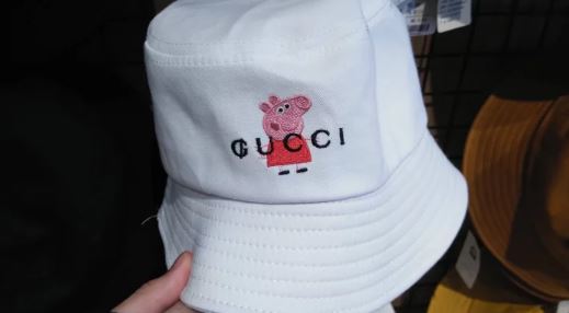 20 Nama produk mirip merek terkenal ini bikin gagal paham