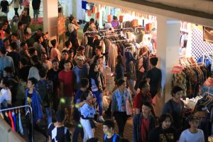 Ngabuburit sambil berburu baju Lebaran di Jakcloth Lebaran 2019