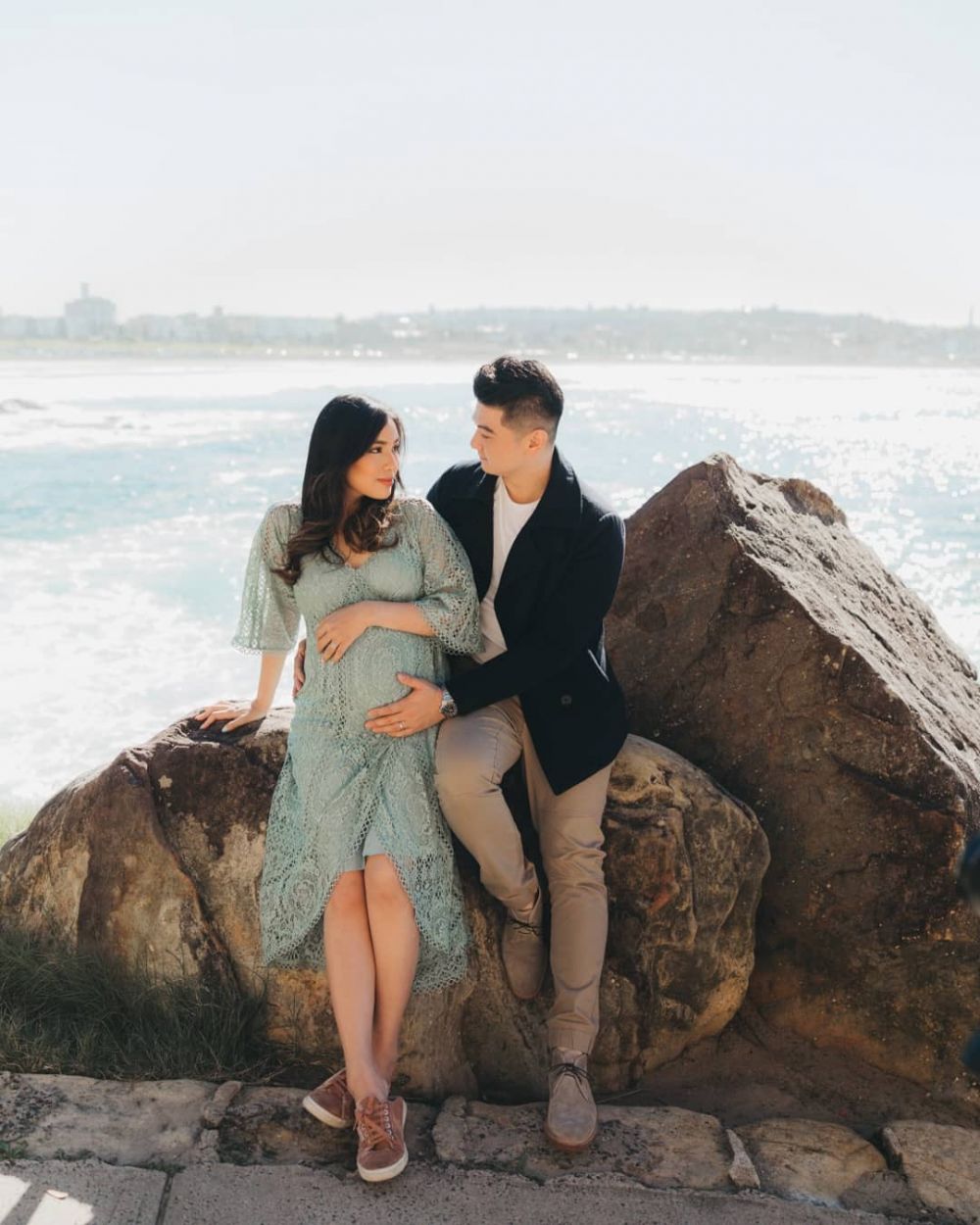 11 Potret babymoon istri Chef Arnold di Australia, cantik memesona