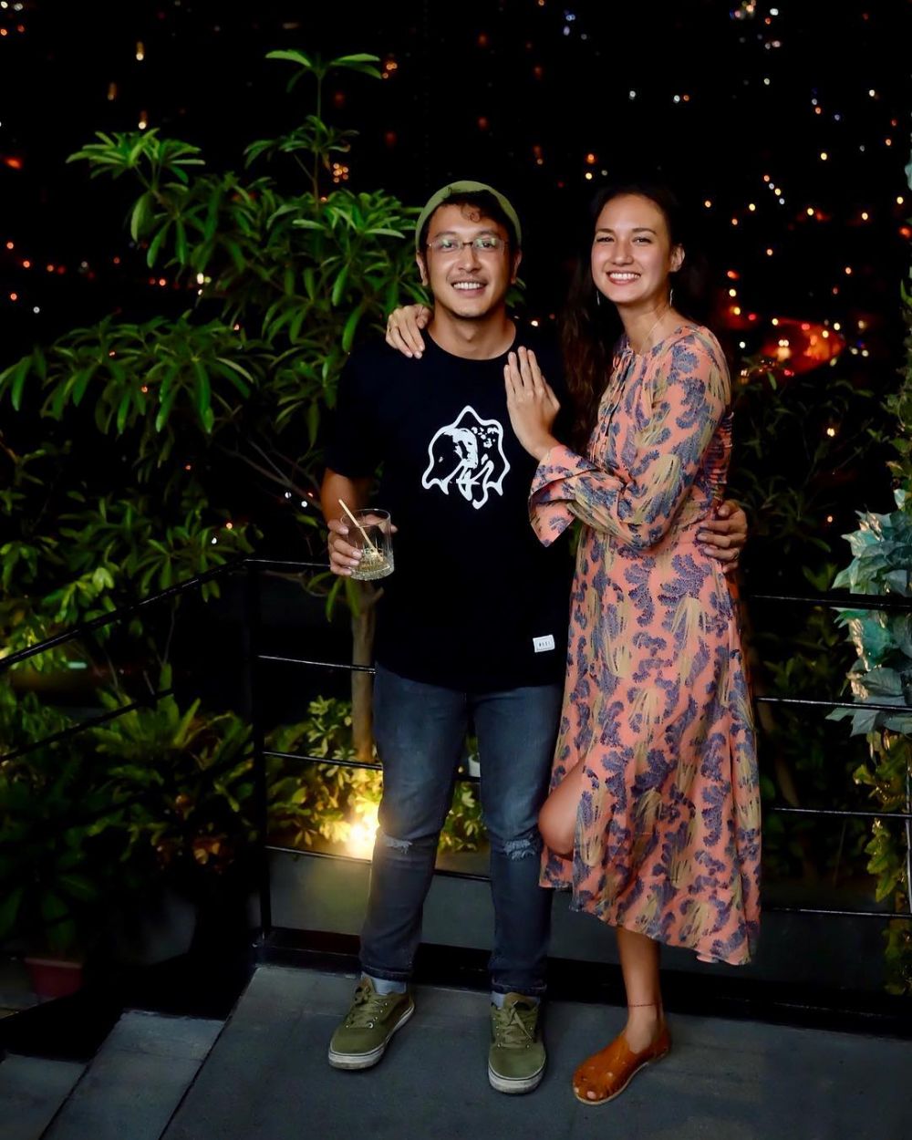 9 Seleb ini temani pasangan berpuasa meski beda agama