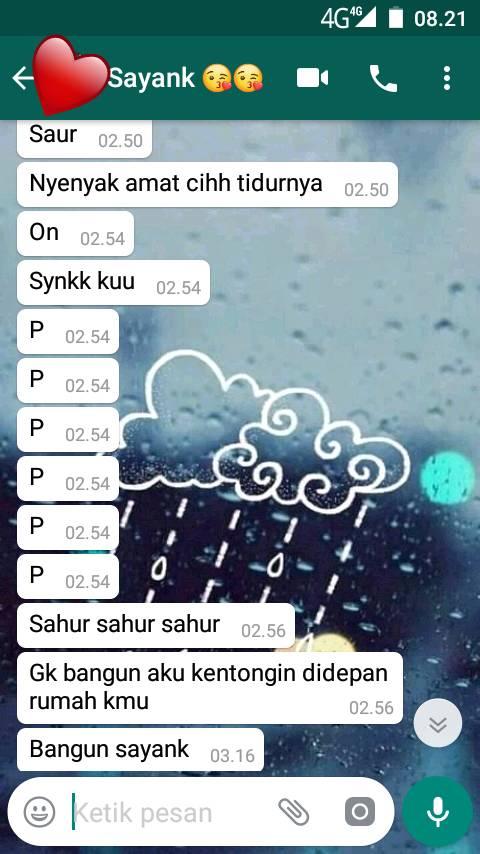 10 Chat pacar bangunin sahur ini bikin tepuk jidat