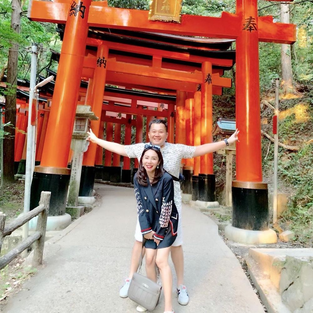 10 Momen bulan madu Femmy Permatasari & suami di Jepang, bak ABG