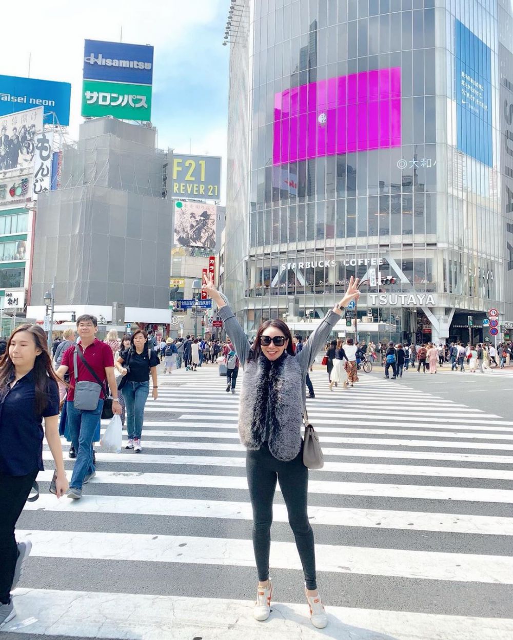 10 Momen bulan madu Femmy Permatasari & suami di Jepang, bak ABG