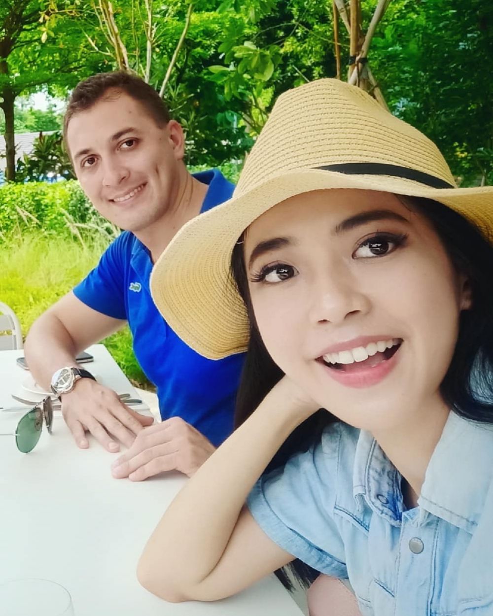 5 Potret mesra Yeslin Wang bareng cowok bule, pacar baru?