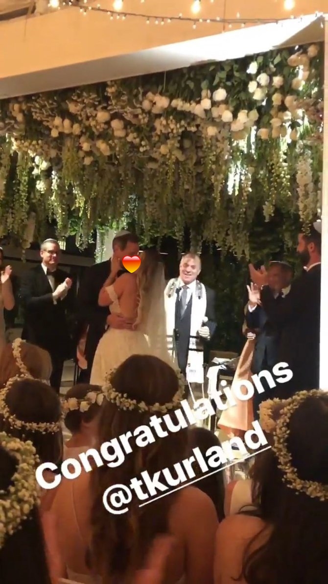 5 Momen pernikahan mantan suami Meghan Markle, penuh kebahagiaan