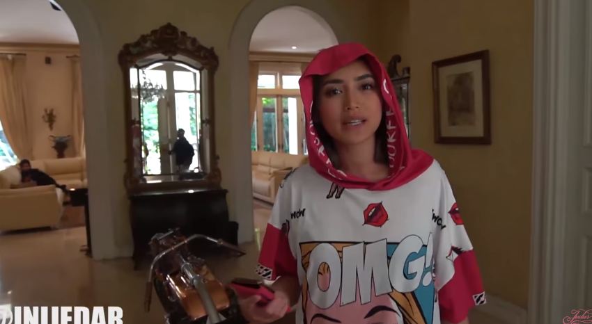 Intip rumah megah Nia Ramadhani, direnovasi setiap 3 hari sekali