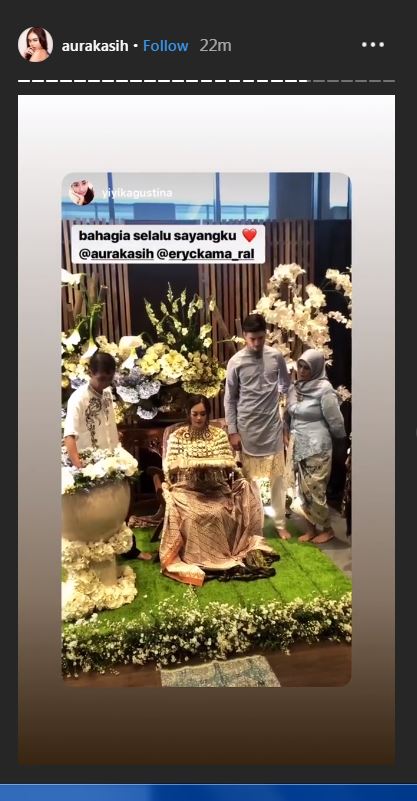 13 Potret momen baby shower Aura Kasih, jualan rujak bareng suami