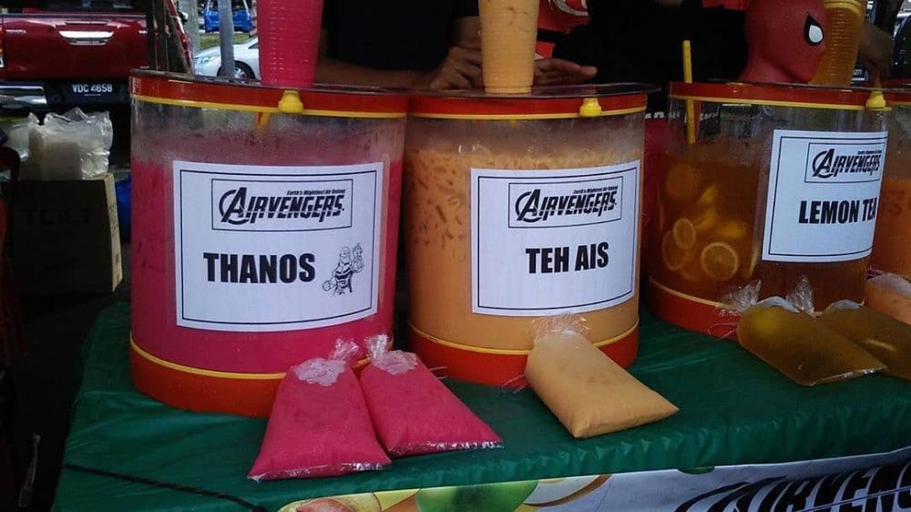 10 Potret lucu pedagang alih profesi di bulan Ramadan