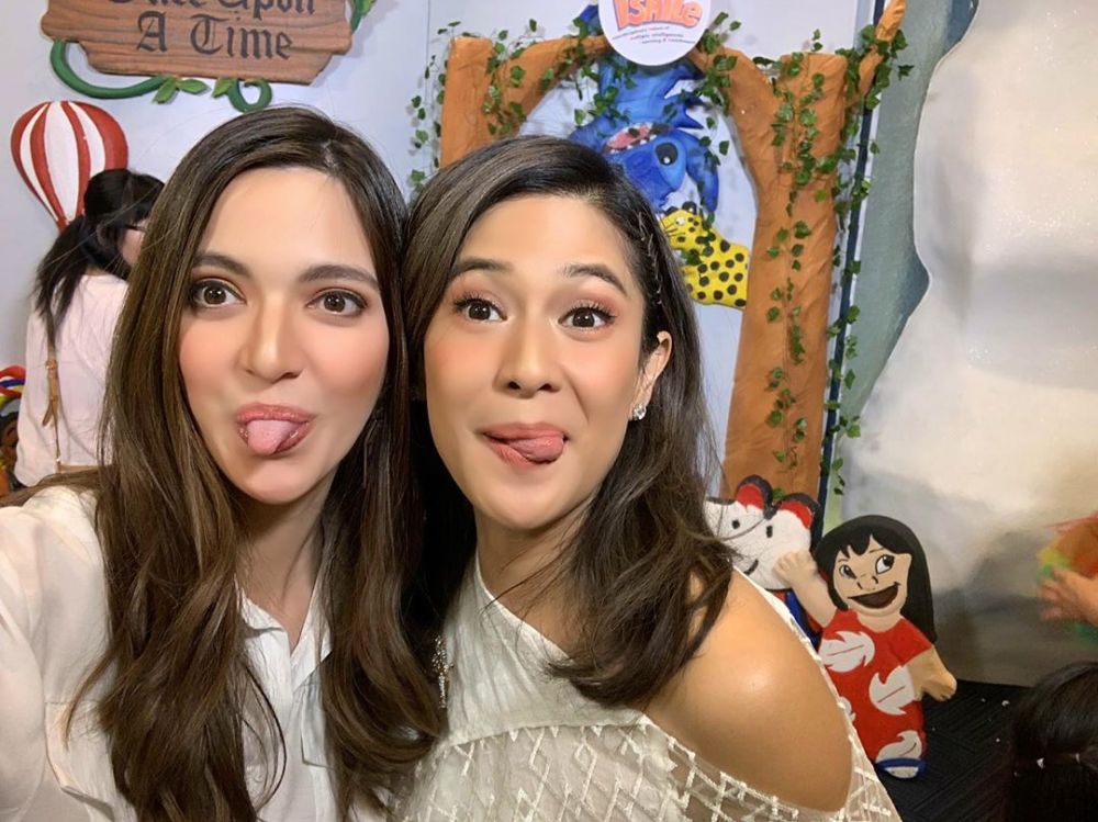 Nia Ramadhani foto bareng Dian Sastrowardoyo, parasnya mirip