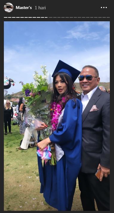Raih gelar master, ini 10 momen wisuda Adinda Bakrie di California