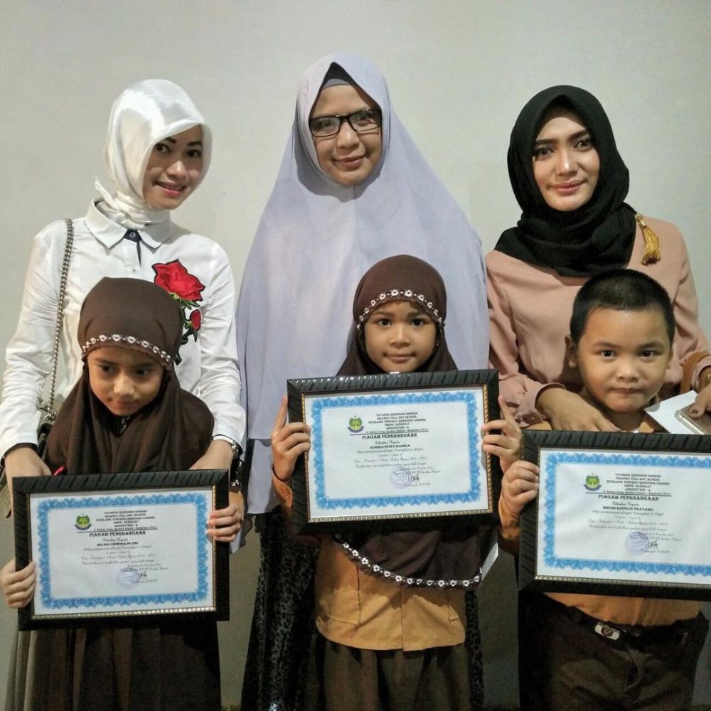 10 Gaya keseharian Yulita MasterChef, sosok ibu idaman