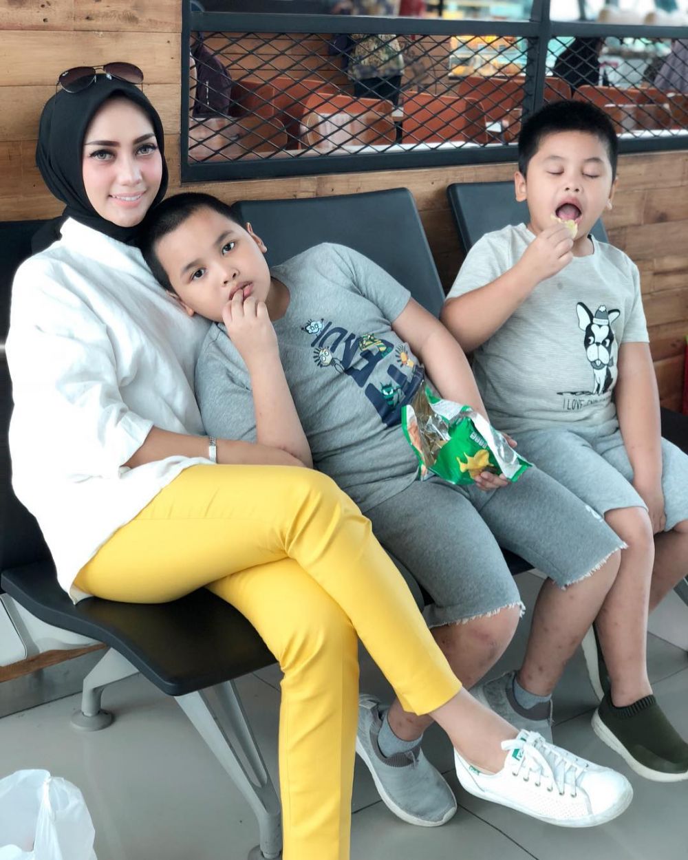 10 Gaya keseharian Yulita MasterChef, sosok ibu idaman