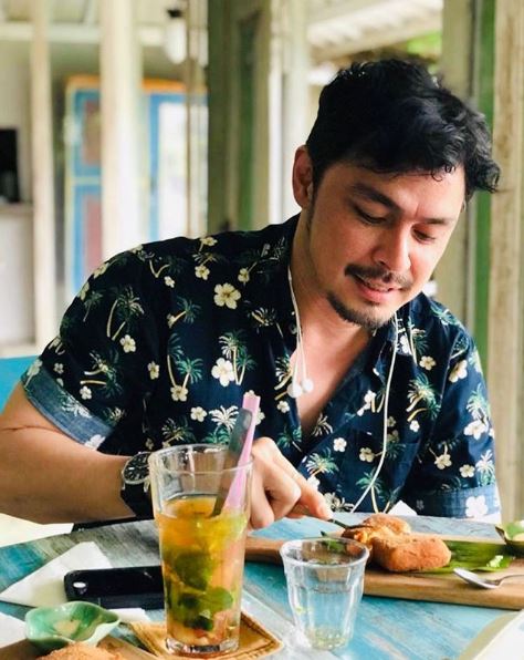 Sudah usia kepala empat, 6 seleb ganteng ini masih betah melajang