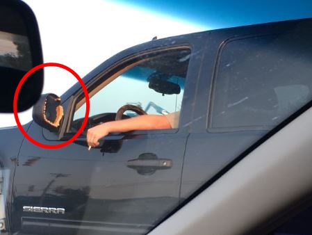 15 Potret absurd di jalan raya ini bikin heran