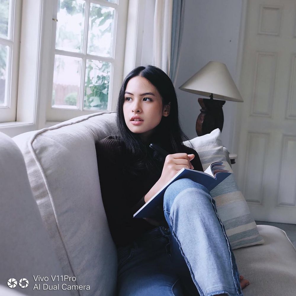 12 Potret rumah Maudy Ayunda, kamar tidurnya simpel