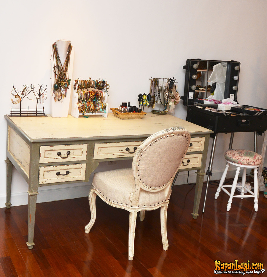 12 Potret rumah Maudy Ayunda, kamar tidurnya simpel