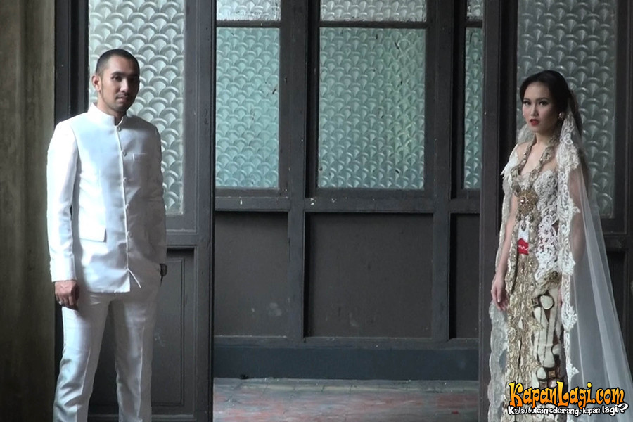 5 Gaya Ayu Ting Ting saat kenakan busana pengantin, makin memesona