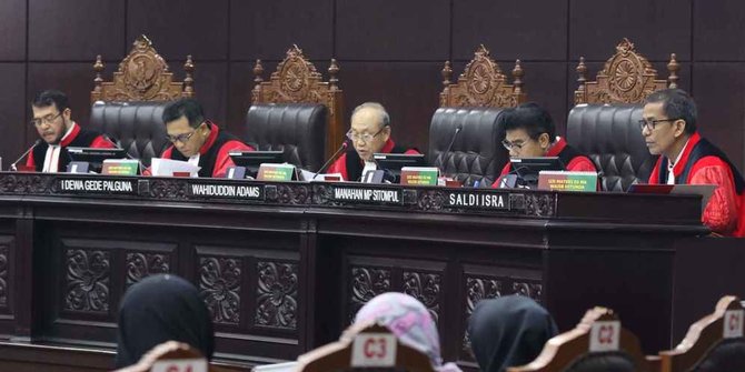 Ini rekam jejak 9 hakim MK yang mengadili sengketa Pilpres 2019