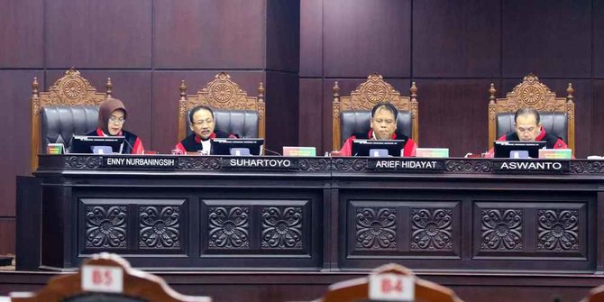 Ini rekam jejak 9 hakim MK yang mengadili sengketa Pilpres 2019