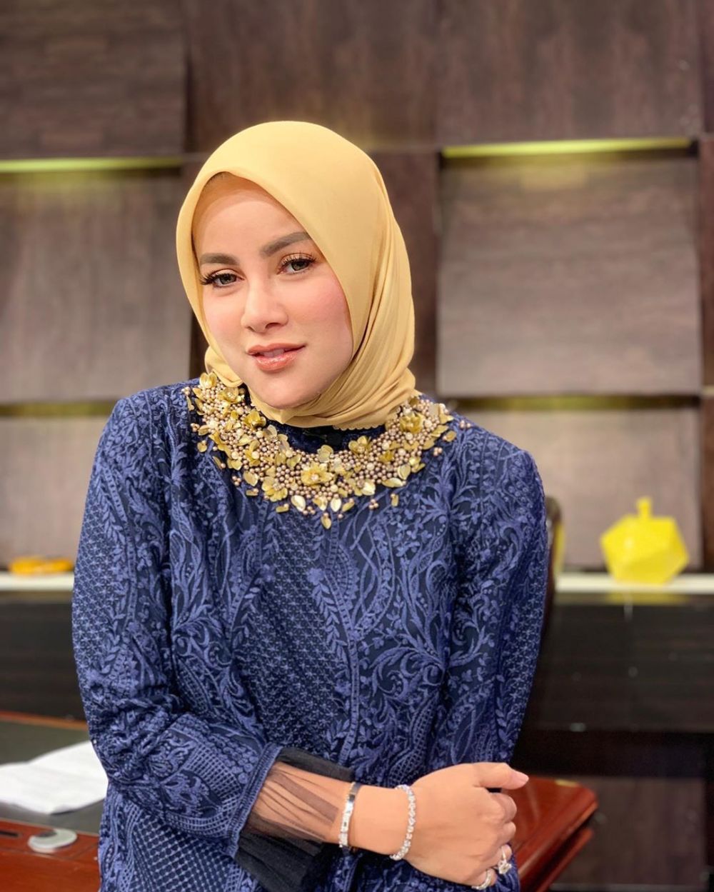 Kerap tampil berhijab, Kartika Putri ungkap niat Olla Ramlan hijrah