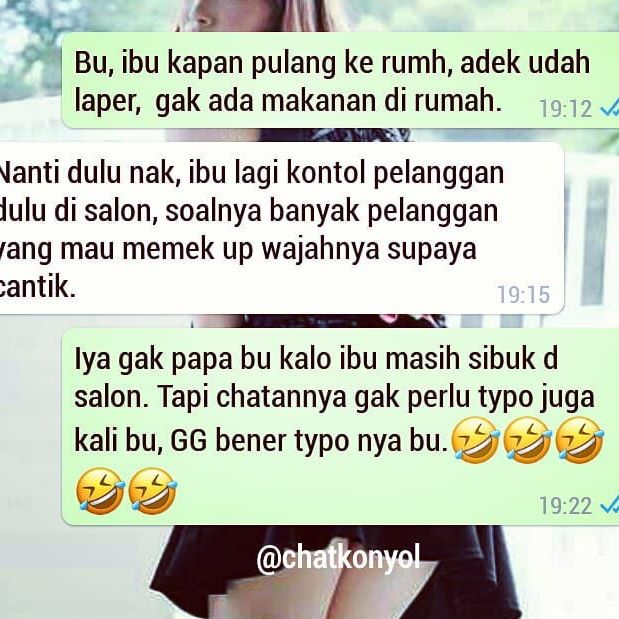 10 Chat lucu salah ketik ke emak ini bikin ngakak