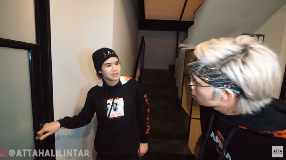 8 Penampakan kamar tidur Dul Jaelani, dindingnya jadi sorotan