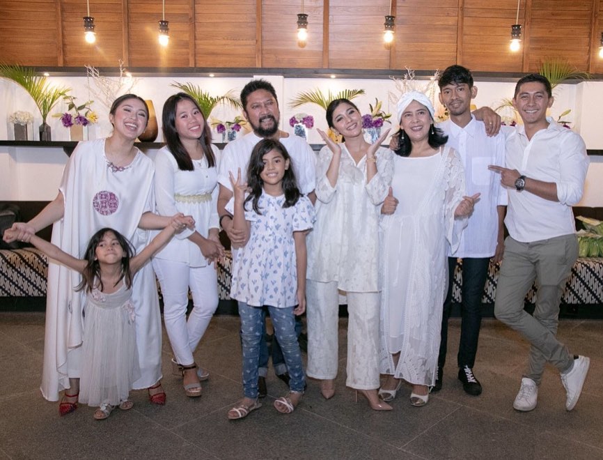 10 Momen ultah Naysilla Mirdad, adik ipar barunya curi perhatian