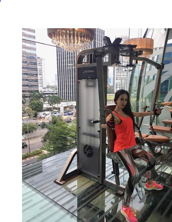 Natasha Ratulangi ternyata hobi nge-gym, ini 8 potretnya