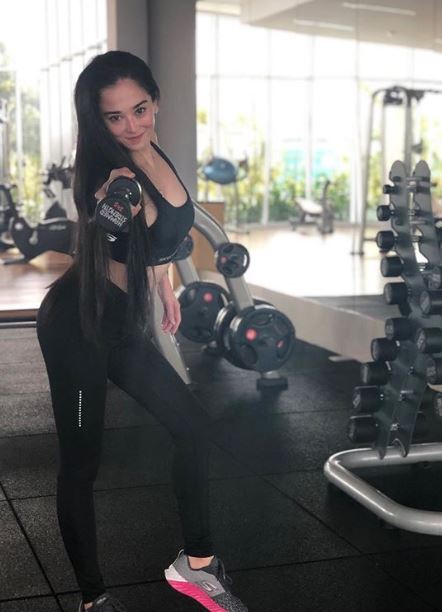 Natasha Ratulangi ternyata hobi nge-gym, ini 8 potretnya