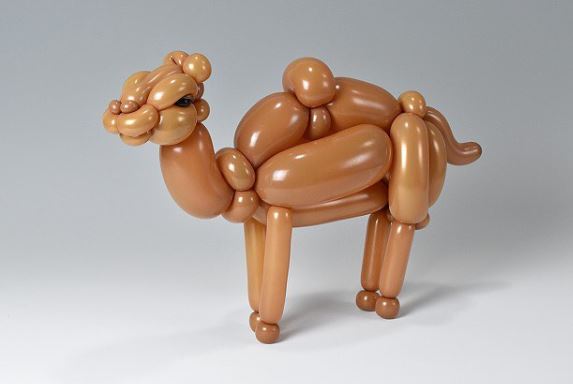 15 Karya patung hewan terbuat dari balon ini bikin takjub