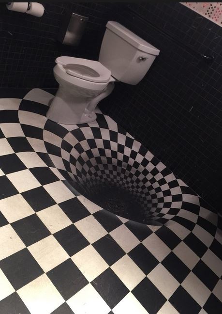 Lantai 10 toilet ini antimainstream, ilusi optiknya bikin heran