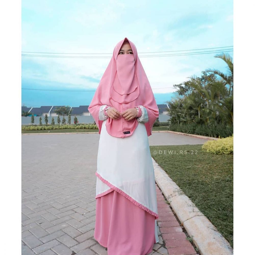 20 Inspirasi gaya hijab stylish cocok untuk Lebaran