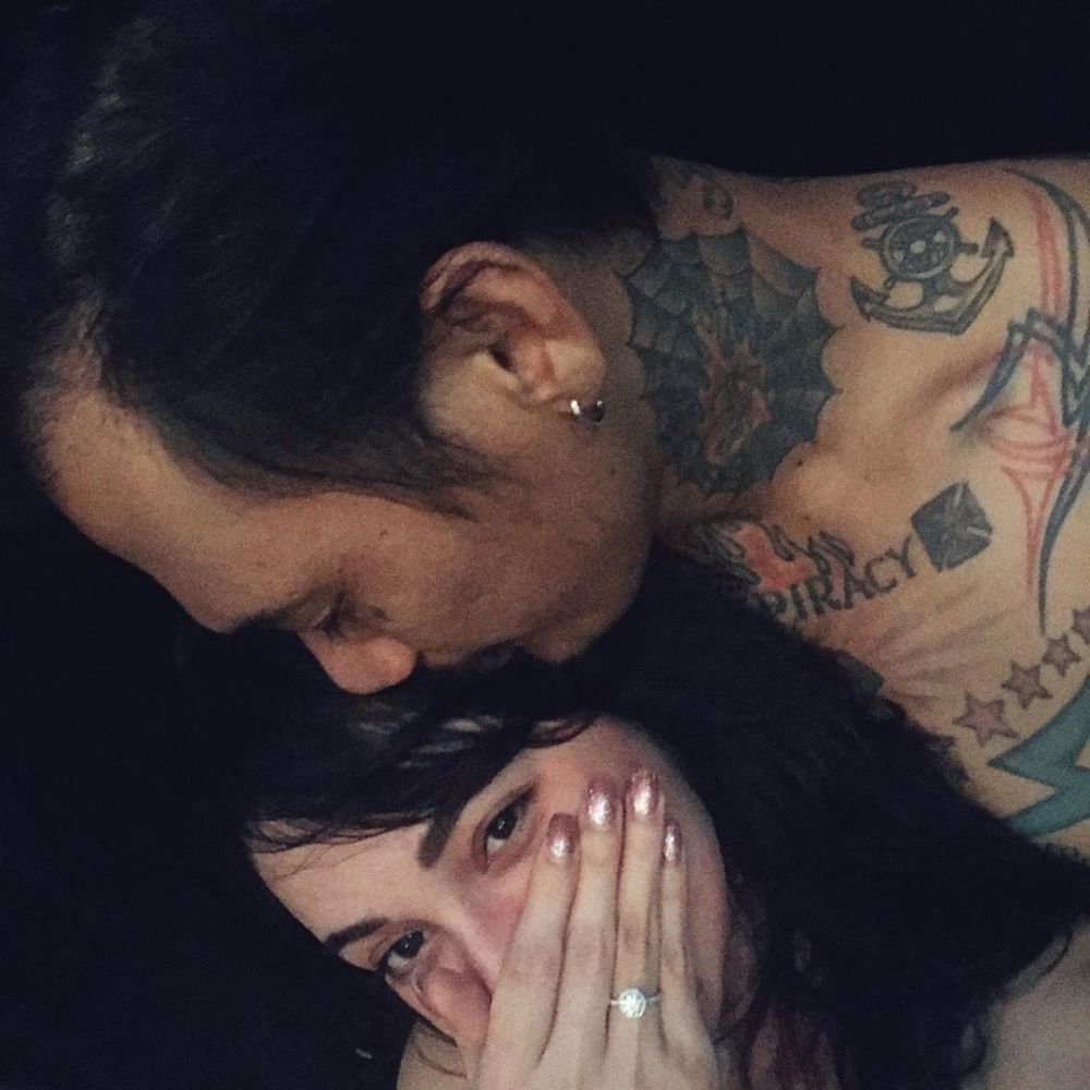 7 Potret Jerinx SID lamar Nora Alexandra, mantap menuju pernikahan