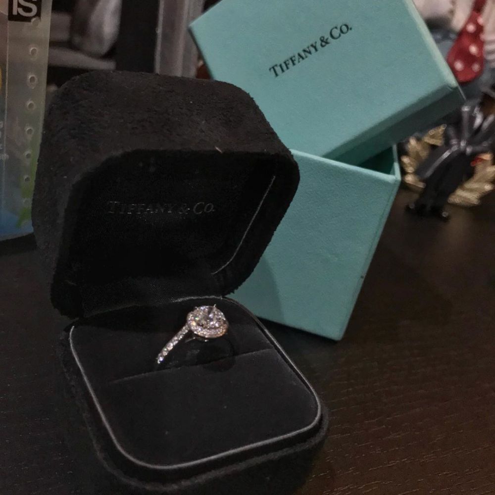 7 Potret Jerinx SID lamar Nora Alexandra, mantap menuju pernikahan