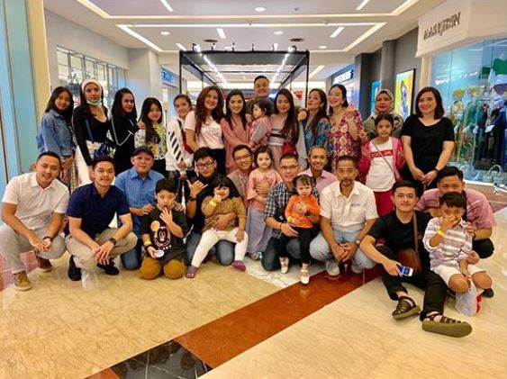 Momen seru 4 keluarga besar seleb buka bersama, berkah Ramadan 