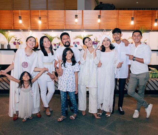 Momen seru 4 keluarga besar seleb buka bersama, berkah Ramadan 