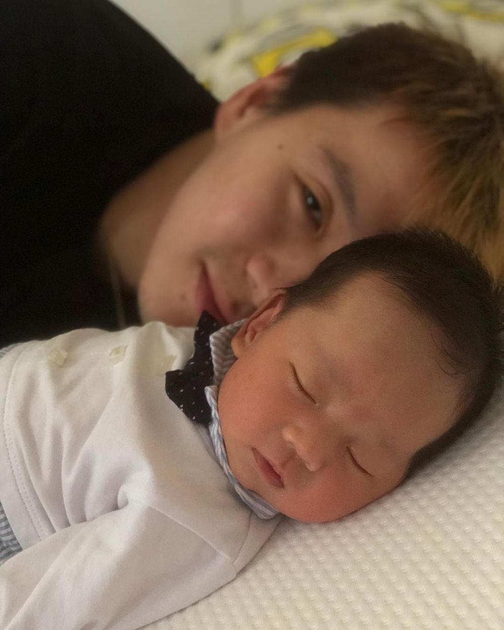 8 Foto kemiripan Marcus Gideon dan anaknya ini bagaikan copy paste