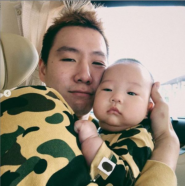 8 Foto kemiripan Marcus Gideon dan anaknya ini bagaikan copy paste