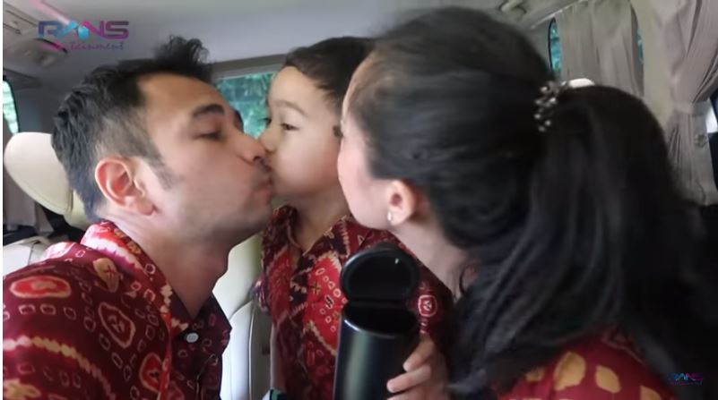 4 Kado fantastis yang pernah diterima Rafathar termasuk mobil mewah