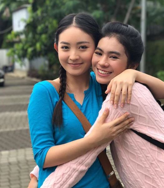 15 Artis ini tampil beda dengan gaya rambut kepang