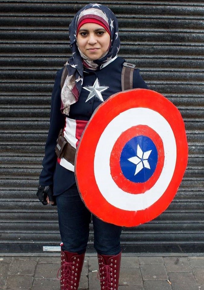 10 Potret cosplayer berhijab tirukan karakter Avengers, kreatif abis