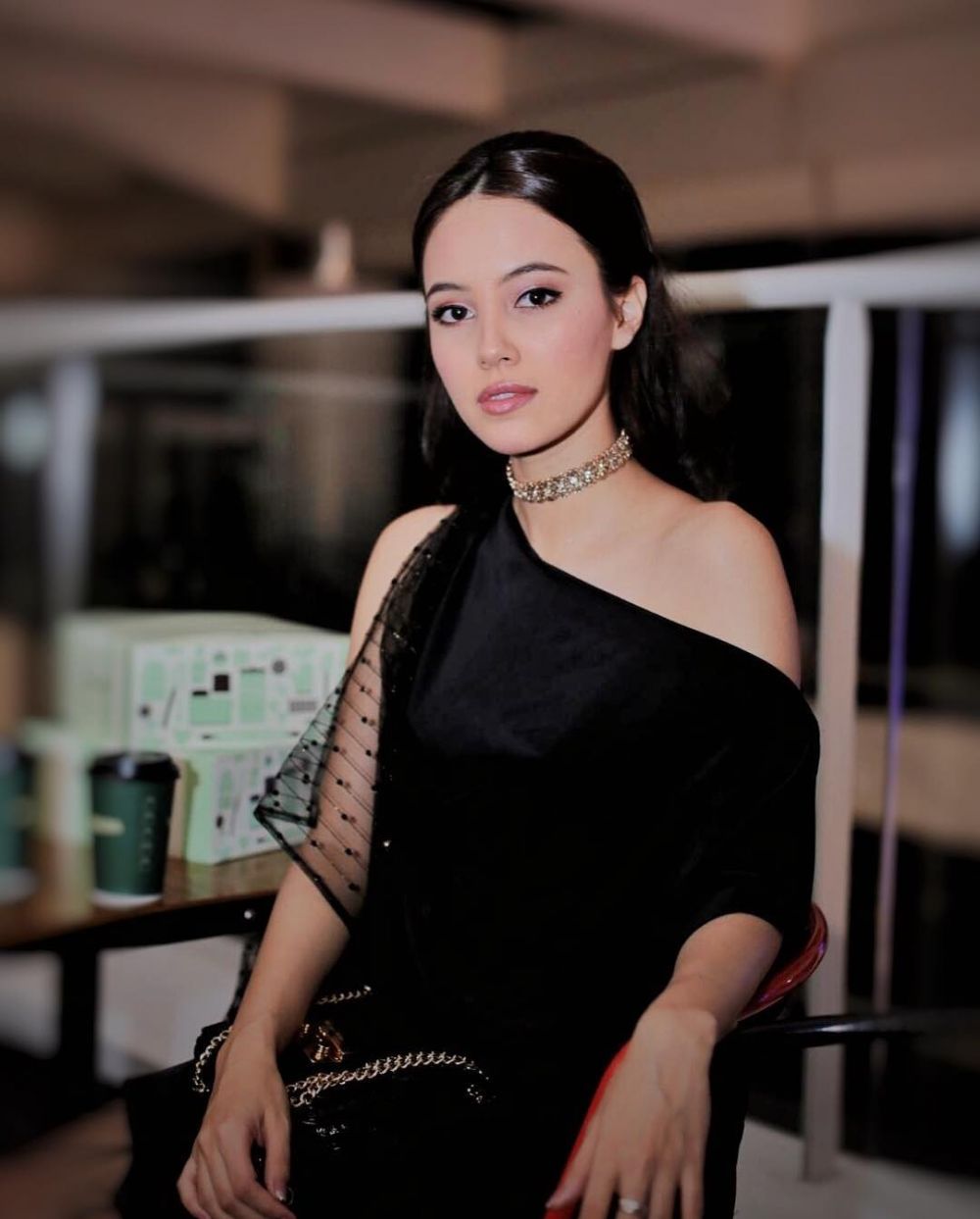 5 Seleb Indonesia berdarah keturunan Swiss, blasteran banget