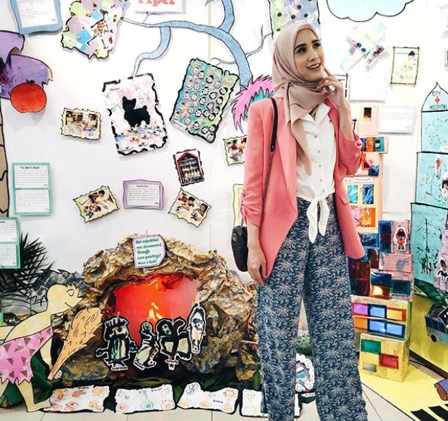 10 Pesona Fanny Fabriana yang mantap berhijab, cantiknya natural