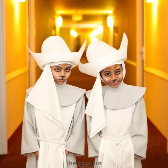 10 Cosplay bocah kembar ini keren banget, tampak nyata